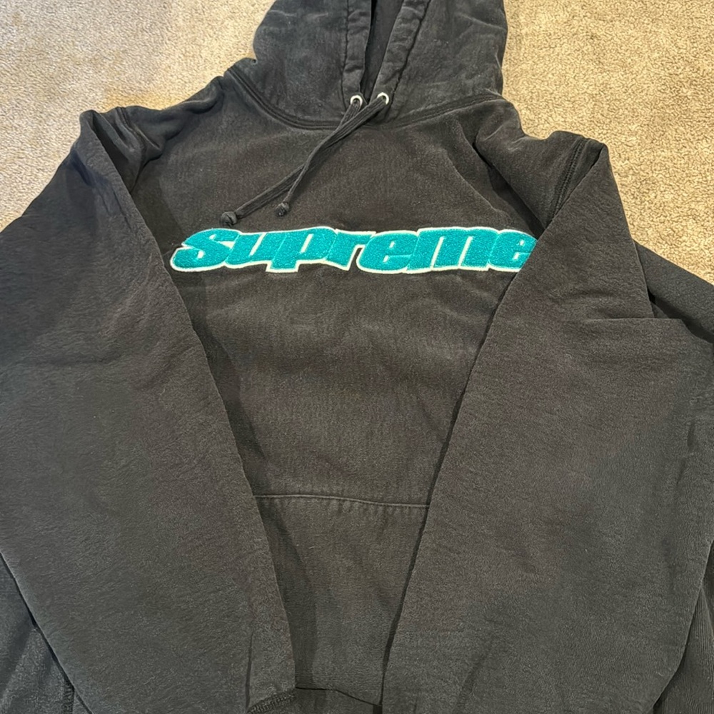 Supreme hoodie
